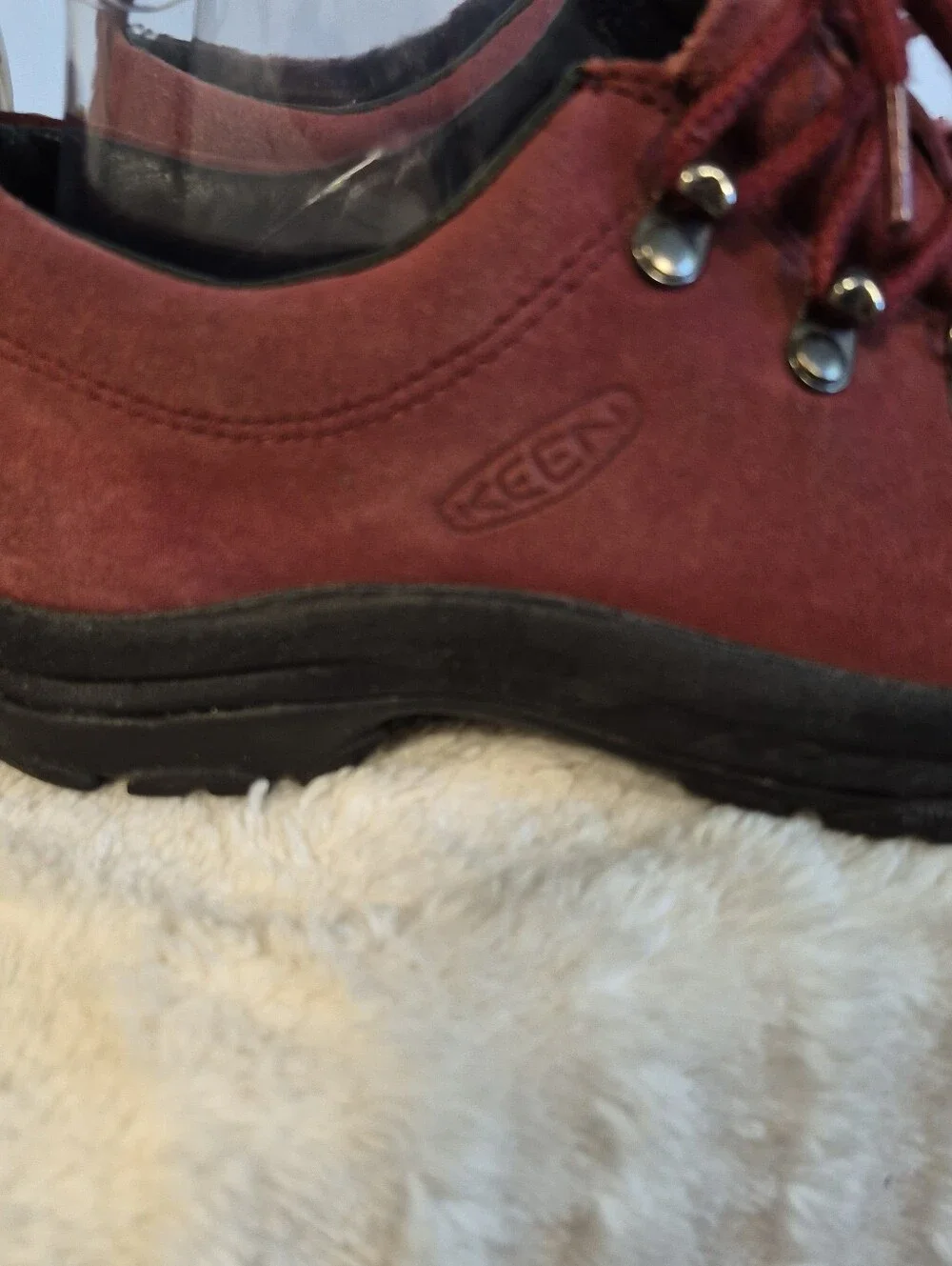 Keen Burgundy Red Suede Leather Hiking Trail Shoes XT0705 Lace Up Women's Size 9